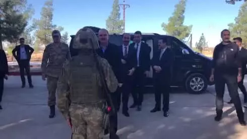 Soylu, Suriye Sınırındaki 3. Hudut Alay Komutanlığını Ziyaret Etti Soylu, Suriye Sınırındaki 3. Hudut Alay Komutanlığını Ziyaret Etti