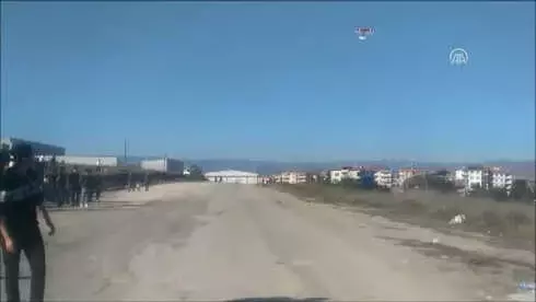 Vezirköprü'de Model Uçak Gösterisi Vezirköprü'de Model Uçak Gösterisi