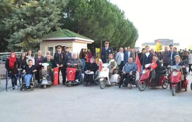 Bafra'da Cumhuriyet Yürüyüşü Bafra'da Cumhuriyet Yürüyüşü