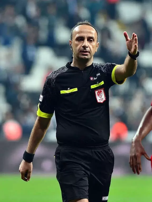 Beşiktaş-Çaykur Rizespor Maçının Video Yardımcı Hakemi, Cüneyt Çakır Oldu
