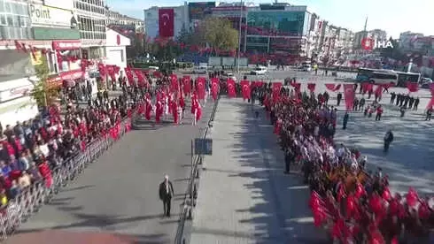 Gaziosmanpaşa'da 29 Ekim Coşkusu Havadan Görüntülendi Gaziosmanpaşa'da 29 Ekim Coşkusu Havadan Görüntülendi