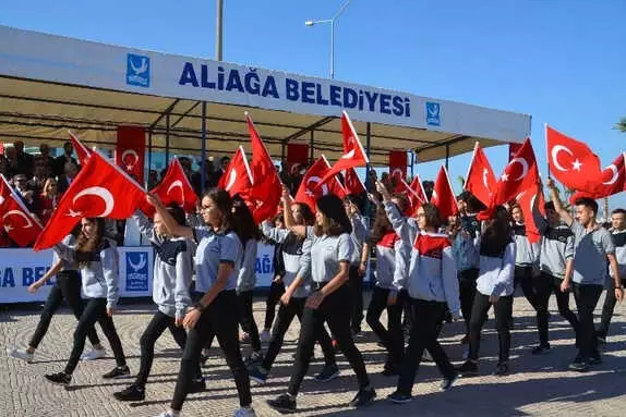 İzmir'in İlçelerinde Cumhuriyetin 95. Yıl Gururu