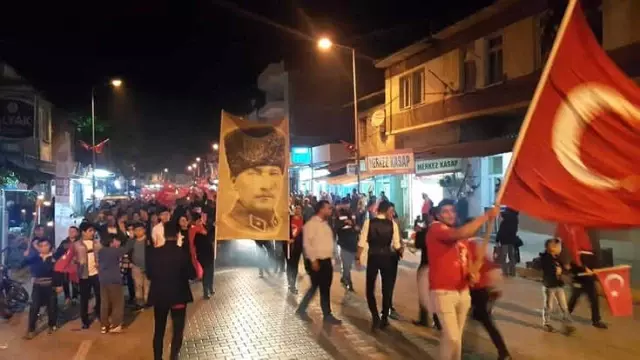 İzmir'in İlçelerinde Cumhuriyetin 95. Yıl Gururu