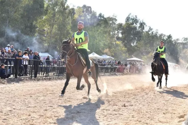 İzmir'in İlçelerinde Cumhuriyetin 95. Yıl Gururu
