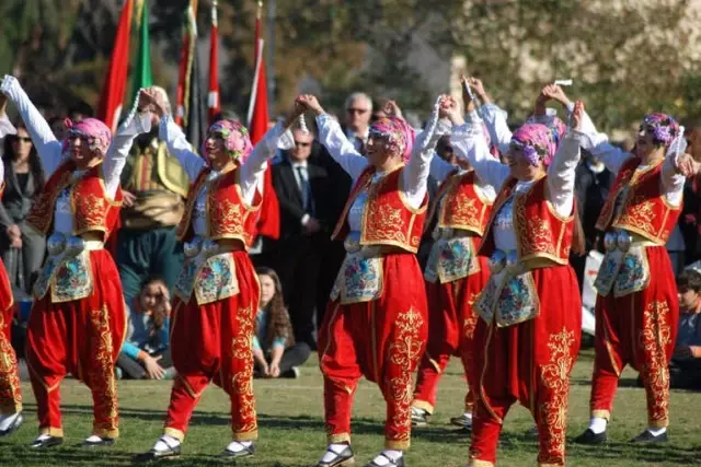 İzmir'in İlçelerinde Cumhuriyetin 95. Yıl Gururu