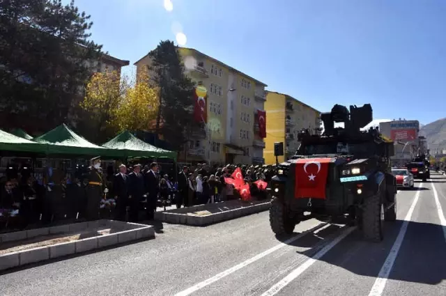 Muş'ta 29 Ekim Cumhuriyet Bayramı Coşkusu Muş'ta 29 Ekim Cumhuriyet Bayramı Coşkusu