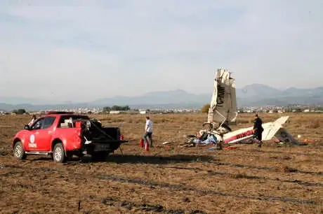 Antalya'da Eğitim Uçağı Düştü: 2 Ölü (4)