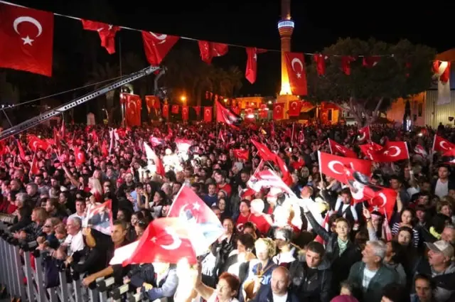 Bodrum'da Coşkulu Cumhuriyet Bayramı Bodrum'da Coşkulu Cumhuriyet Bayramı