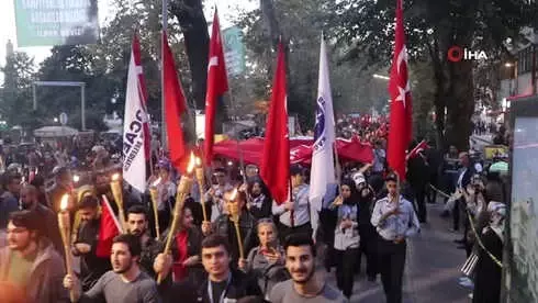 Cumhuriyet Coşkusu Fettah Can Konseriyle Renklendi Cumhuriyet Coşkusu Fettah Can Konseriyle Renklendi