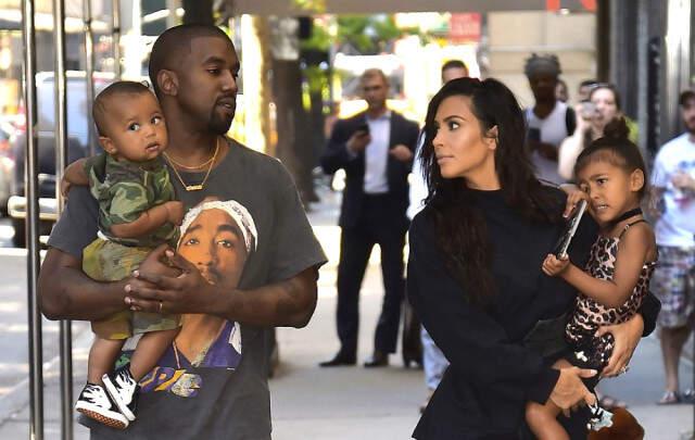Kim Kardashian'dan Eşi Kanye West'e: 'Beni Taciz Ediyor'