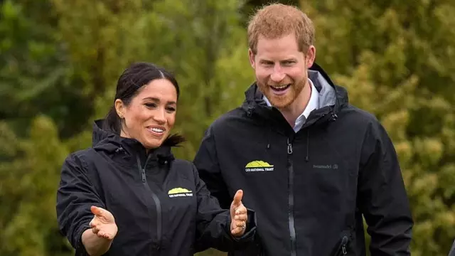 Prens Harry ve Oyuncu Eşi Meghan, Yeni Zellanda da ...