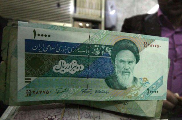 Son Dakika! Ticarette Milli Para Dönemi Başlıyor Türkiye, Azerbaycan ve İran milli para birimi ile ticaret yapma kararı aldı. İran Dışişleri Bakanı Cevad Zarif, "Milli paralarımızla ticaret yapma noktasında anlaştık." dedi. | Sungurlu Haberleri