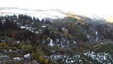 Yaylalarda Kartpostallık Sonbahar ve Kar Manzaraları Yaylalarda Kartpostallık Sonbahar ve Kar Manzaraları