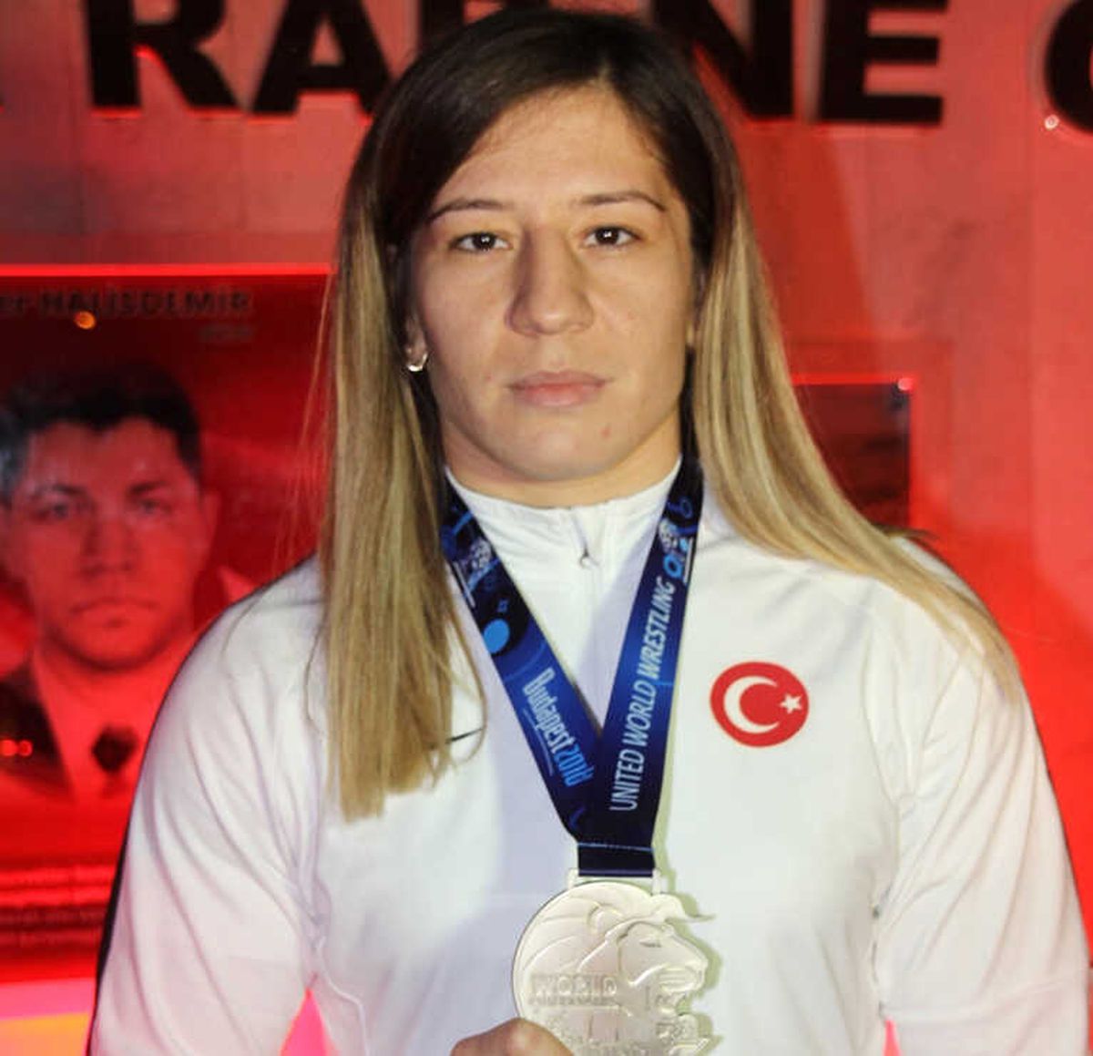 Dünya İkincisi Yasemin Adar'a Fair-Play Ödülü