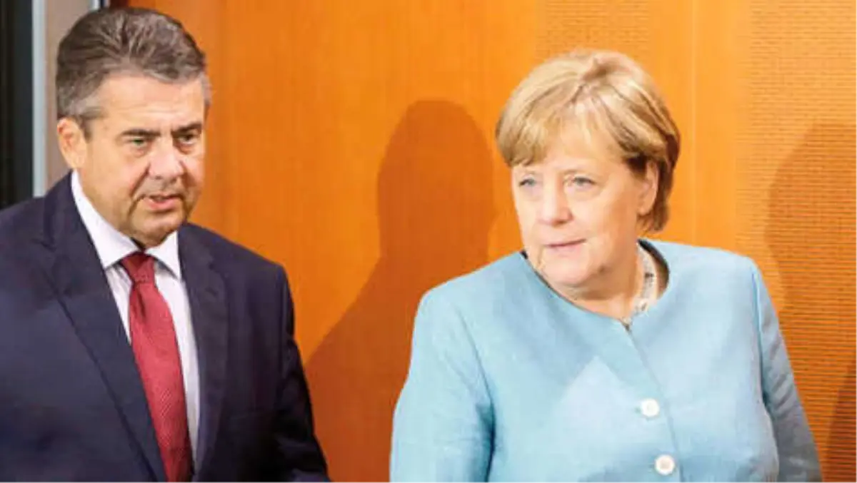Gabriel: Merkel'in Başbakanlığı En Geç Mayısta Biter