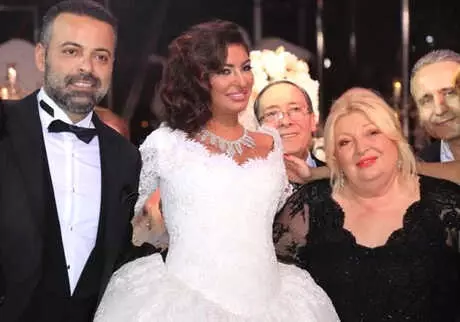 Sosyetik Güzel Süreyya Yalçın, Eşine Doğum Gününde Özel Yapım TIR Hediye Etti