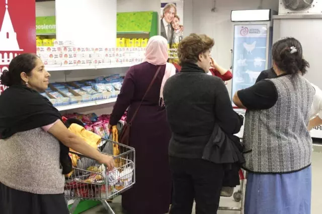 Beyoğlu Belediyesi Sosyal Market ile Carrefoursa Arasında İşbirliği Protokolü İmzalandı Beyoğlu Belediyesi Sosyal Market ile Carrefoursa Arasında İşbirliği Protokolü İmzalandı