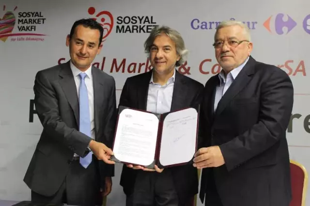 Beyoğlu Belediyesi Sosyal Market ile Carrefoursa Arasında İşbirliği Protokolü İmzalandı Beyoğlu Belediyesi Sosyal Market ile Carrefoursa Arasında İşbirliği Protokolü İmzalandı