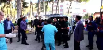 Ramazan Çelik: Katil Zanlısı Kendisini Yakalamak İsteyen Polis Memurunu Ateş Açıp Yaraladı Ramazan Çelik: Katil Zanlısı Kendisini Yakalamak İsteyen Polis Memurunu Ateş Açıp Yaraladı