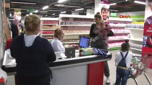Sosyal Market ve Carrefoursa Arasındaki İşbirliği Yenilendi Sosyal Market ve Carrefoursa Arasındaki İşbirliği Yenilendi