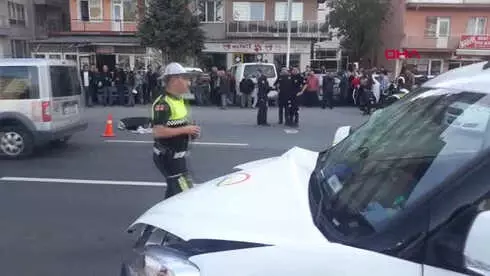 Uşak Yolun Karşısına Geçemedi