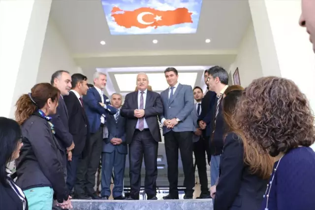 Vali Güvençer'den Veda Ziyaretleri Vali Güvençer'den Veda Ziyaretleri