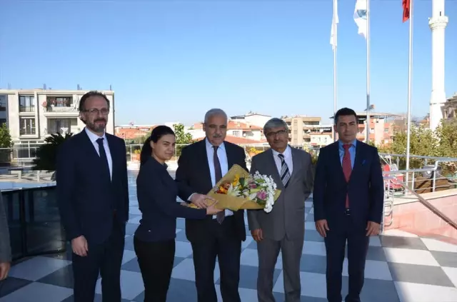 Vali Güvençer'den Veda Ziyaretleri Vali Güvençer'den Veda Ziyaretleri