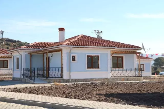 Ayvacık'ta Afet Konutlarının 1. Etabının Teslimi Yapıldı