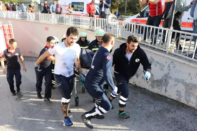 Güncelleme - Edirne'de Kalorifer Kazanı Patladı: 3 Yaralı Güncelleme - Edirne'de Kalorifer Kazanı Patladı: 3 Yaralı