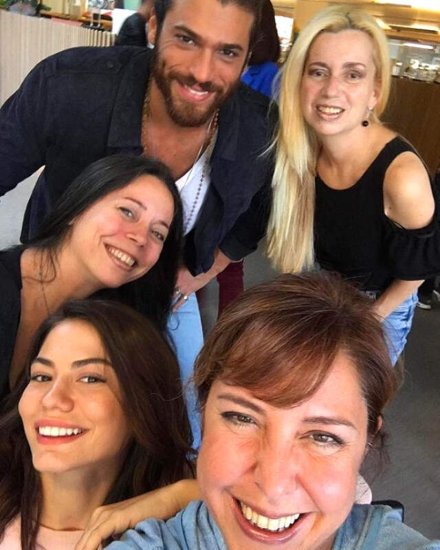 Kankası Değil Annesi! İşte Can Yaman'ın Annesini Görenler İnanmıyor