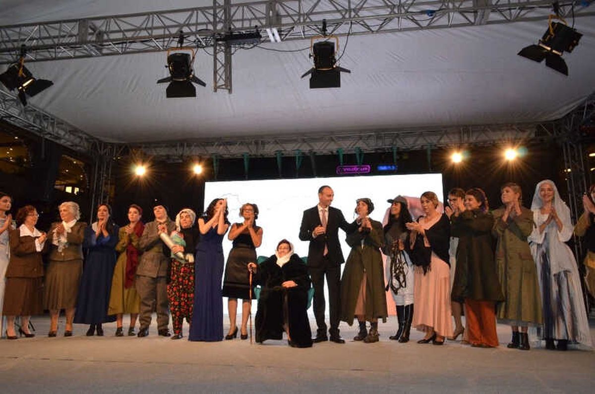 Mavibahçe'de 'Zamansız Kadınlar' Defilesi