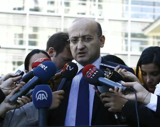 Yalçın Akdoğan,