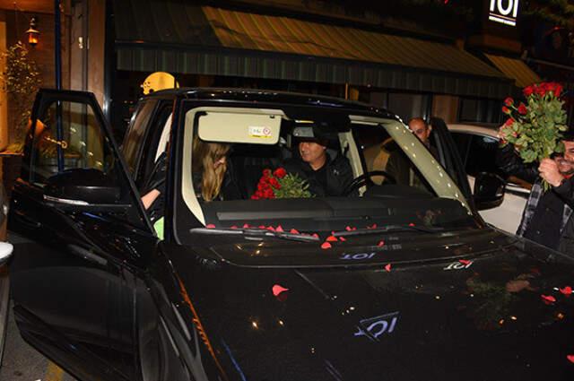 Acun Ilıcalı'dan Eşi Şeyma Subaşı'ya Gül Jesti