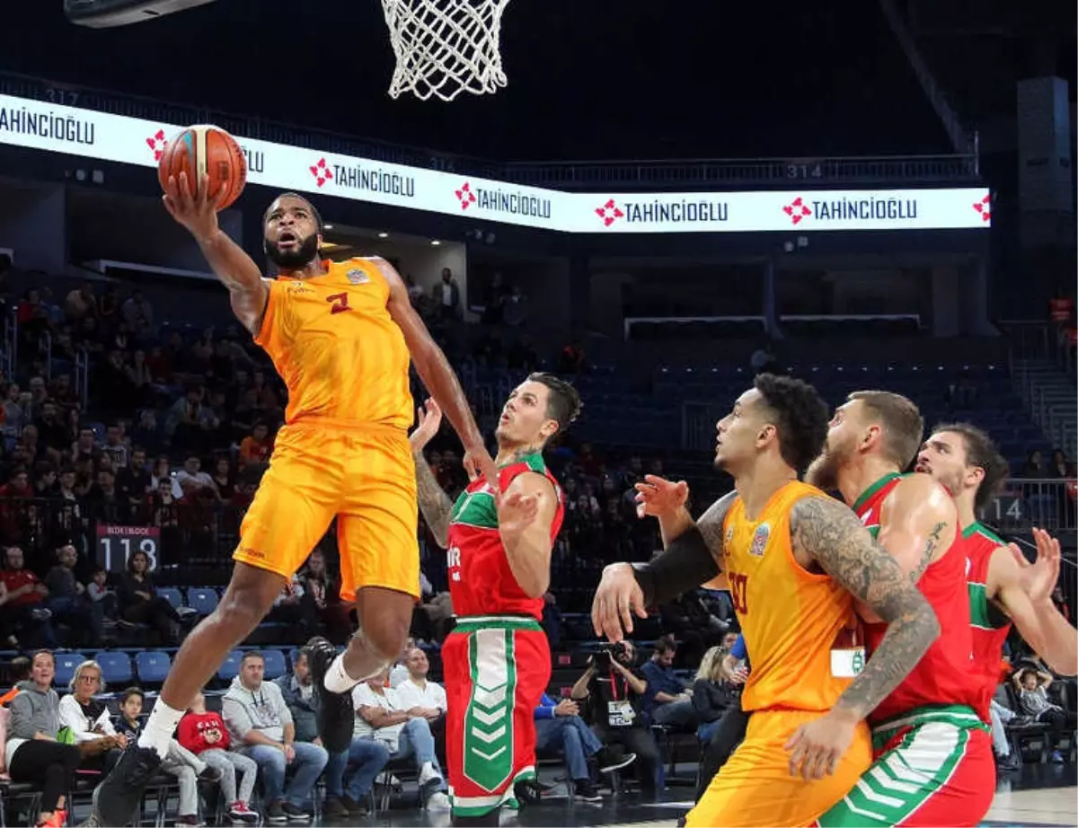 Galatasaray Pınar Karşıyaka'yı Devirdi