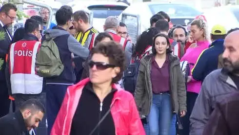 İstanbul Polisi Derbide Titizlikle Çalıştı (1) İstanbul Polisi Derbide Titizlikle Çalıştı (1)
