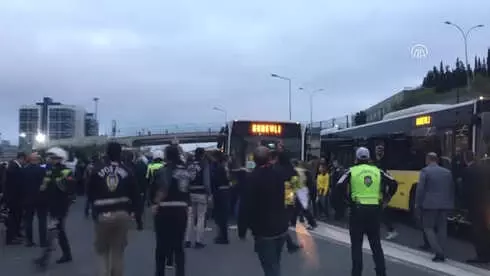 İstanbul Polisi Derbide Titizlikle Çalıştı (2) İstanbul Polisi Derbide Titizlikle Çalıştı (2)