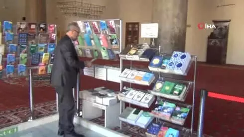 Oğlunun Cenaze Namazını Kıldıran Şehit Babası Yine Yüreklere Dokundu. Oğlunun Cenaze Namazını Kıldıran Şehit Babası Yine Yüreklere Dokundu.