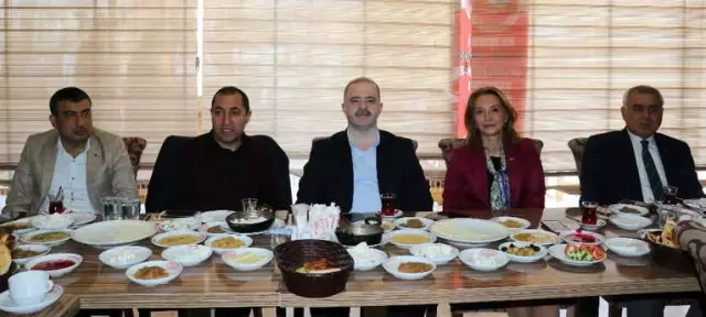 Türkiye Kent Konseyi Birliği Basınla Bir Araya Geldi Türkiye Kent Konseyi Birliği Basınla Bir Araya Geldi