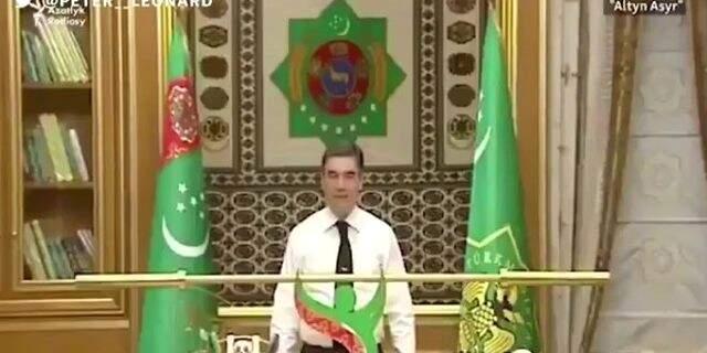 Altından Yapılmış Halter Kaldıran Türkmenistan Devlet Başkanı'na Tepki Yağıyor