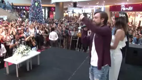 Dünya Hali'ne Muhteşem İzmir Galası Dünya Hali'ne Muhteşem İzmir Galası