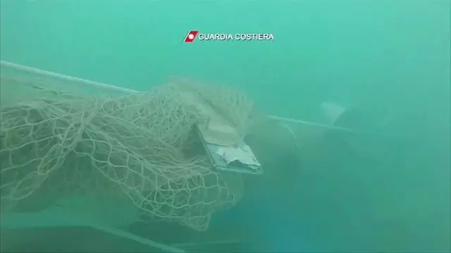 İtalya'da Fırtına: Denizin Altı Tekne Mezarlığına Döndü İtalya'da Fırtına: Denizin Altı Tekne Mezarlığına Döndü