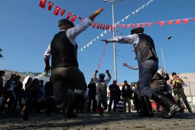 Kuşadası Zeytin Festivali Devam Ediyor Kuşadası Zeytin Festivali Devam Ediyor