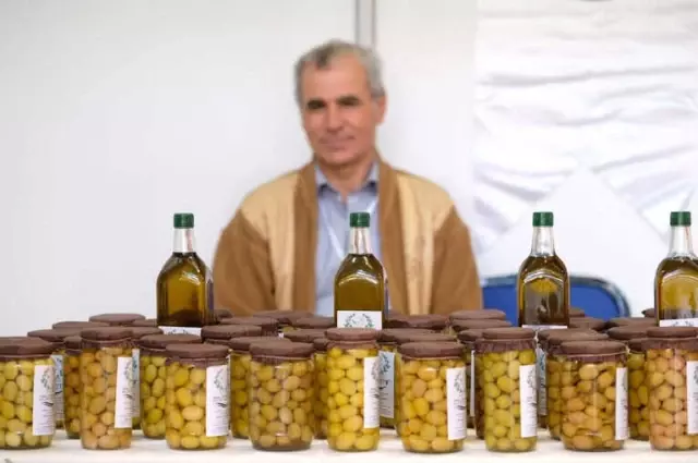 Kuşadası Zeytin Festivali Devam Ediyor Kuşadası Zeytin Festivali Devam Ediyor
