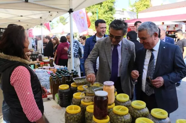Kuşadası Zeytin Festivali Devam Ediyor Kuşadası Zeytin Festivali Devam Ediyor