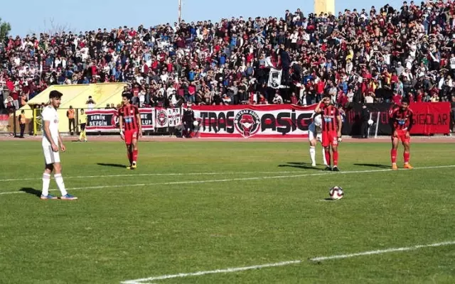 Tff 2. Lig, Utaş Uşakspor: 3 - Gaziantepspor: 0