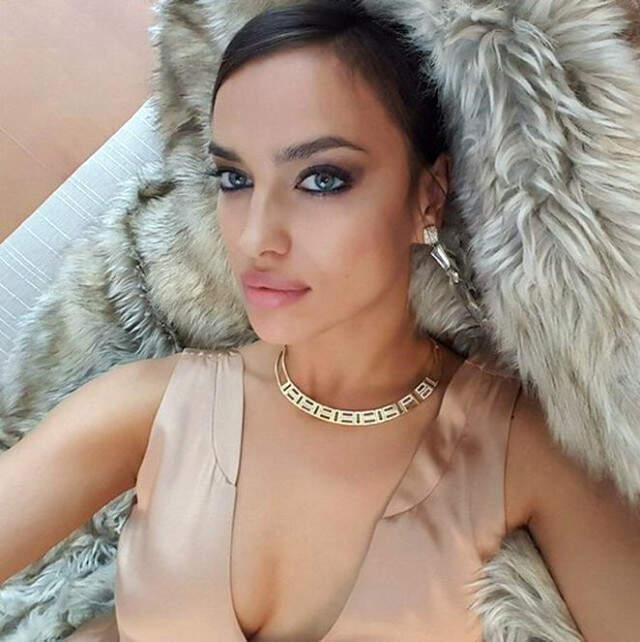 Ünlü Model Irina Shayk: Hayatı Zorlaştırıyorum