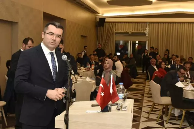 Vali Memiş'e Veda Yemeği Vali Memiş'e Veda Yemeği