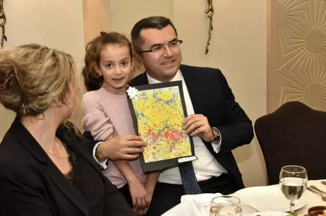 Vali Memiş'e Veda Yemeği Vali Memiş'e Veda Yemeği