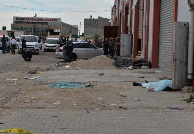 Adana'da Sokak Ortasında Silahlı Çatışma: 1 Ölü, 4 Yaralı