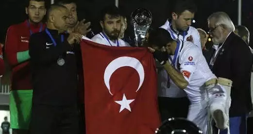 Ampute Milliler, İkincilik Kupasını Gözyaşları İçinde Kaldırdı Ampute Milliler, İkincilik Kupasını Gözyaşları İçinde Kaldırdı